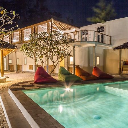 Villa Shelra Gili Meno Exteriör bild